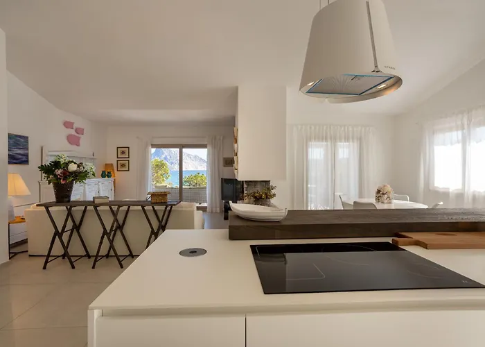 Sea Soul - Luxury Seafront With Direct Sea Access Villa San Teodoro (Sardinia)